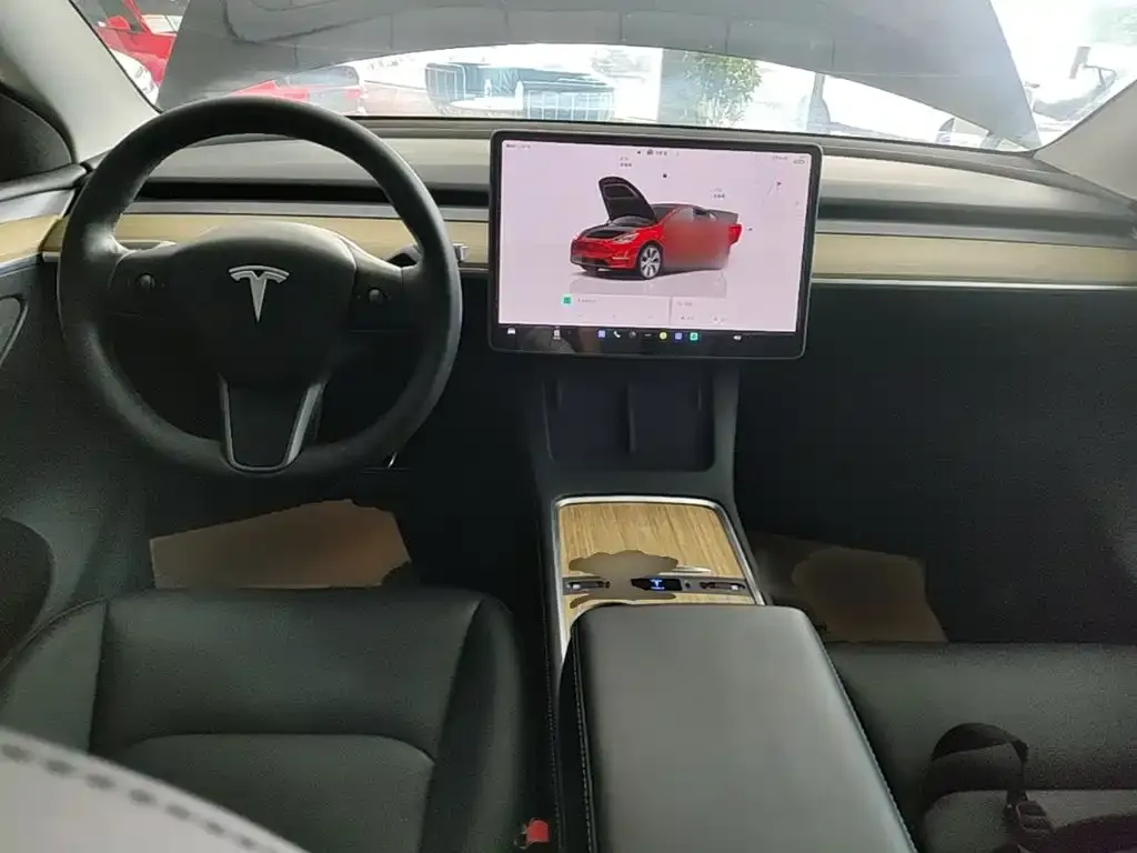 Tesla Model Y — фото 5