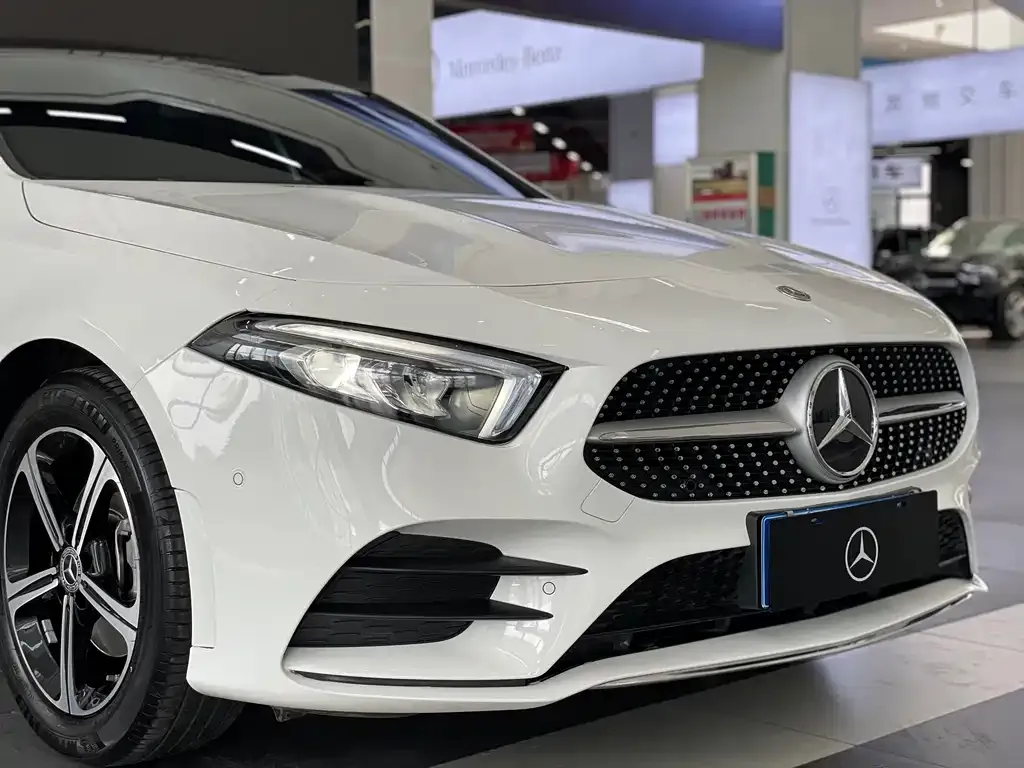 Mercedes-Benz A-Class — фото 8