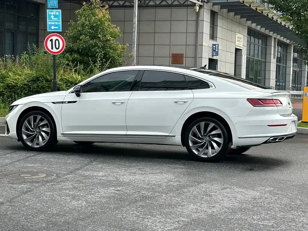Volkswagen CC — фото 6