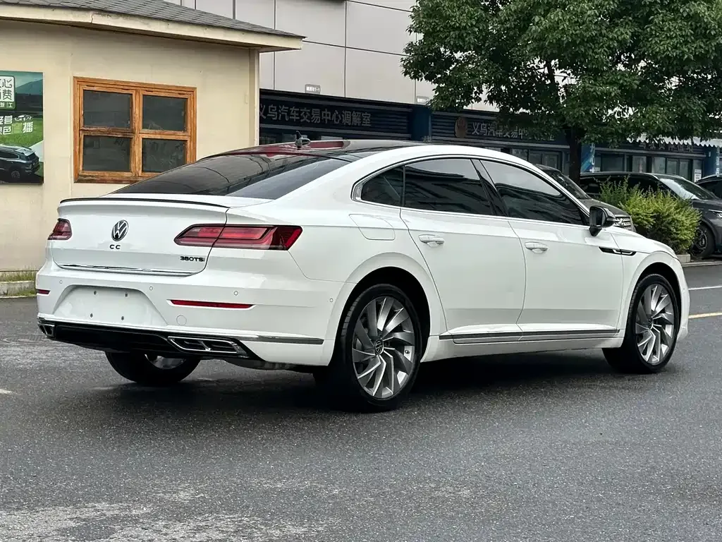 Volkswagen CC — фото 10