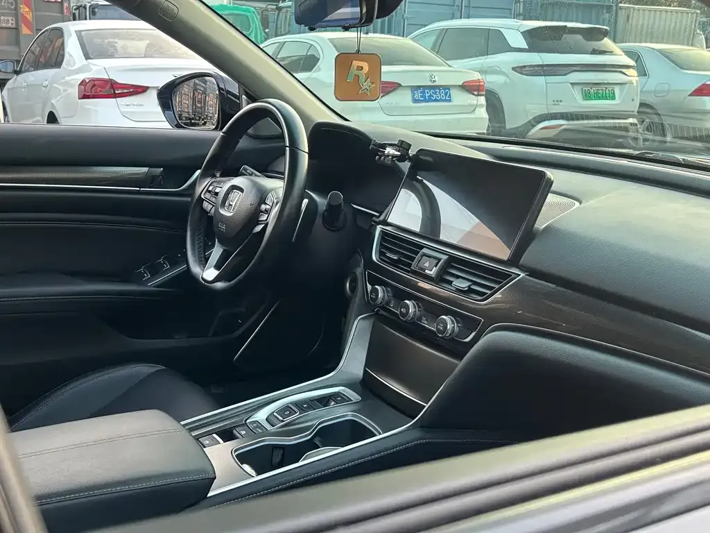Honda Accord — фото 2