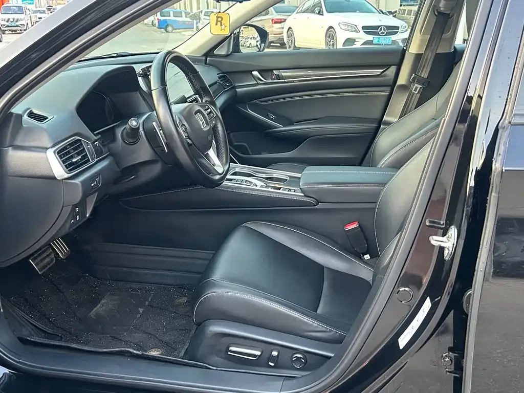 Honda Accord — фото 5