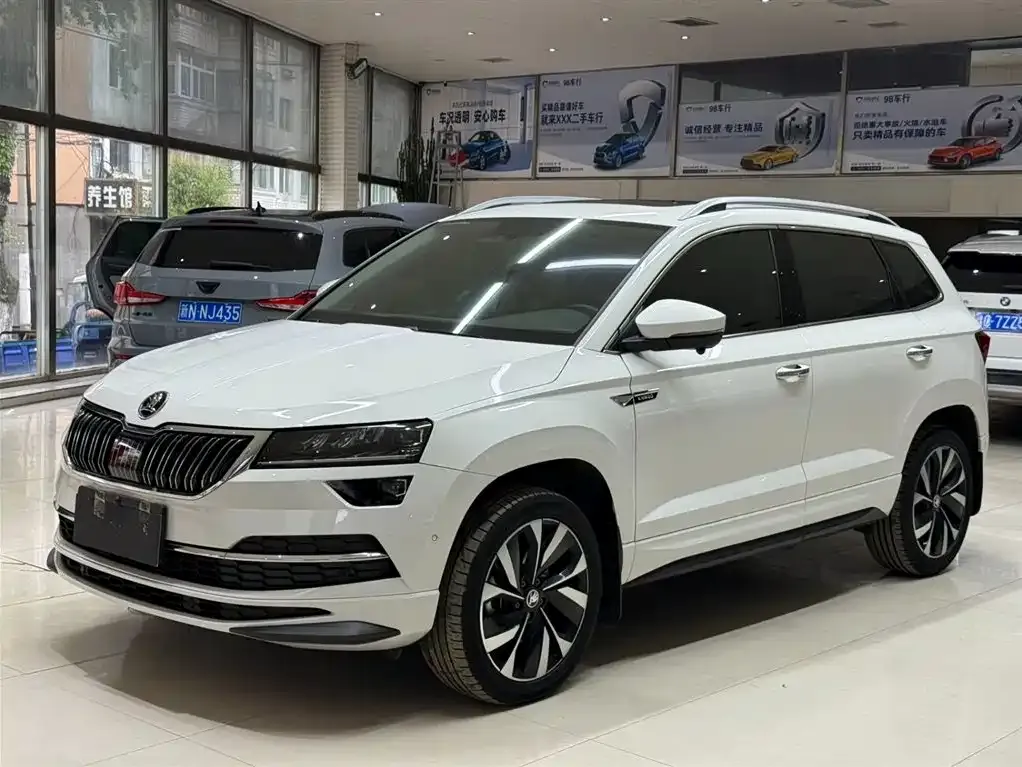 Skoda Karoq — фото 1