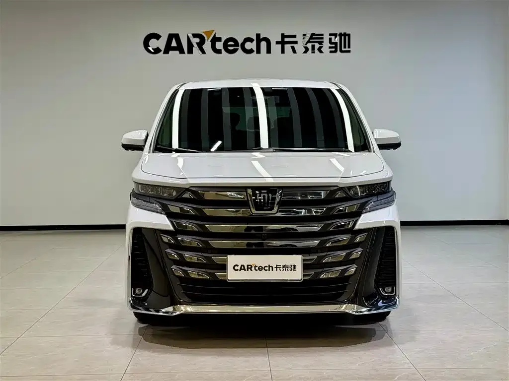 Toyota Vellfire — фото 4