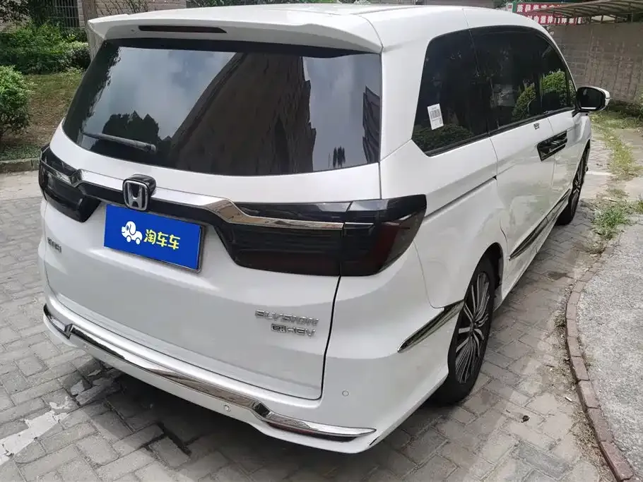 Honda Elysion — фото 8