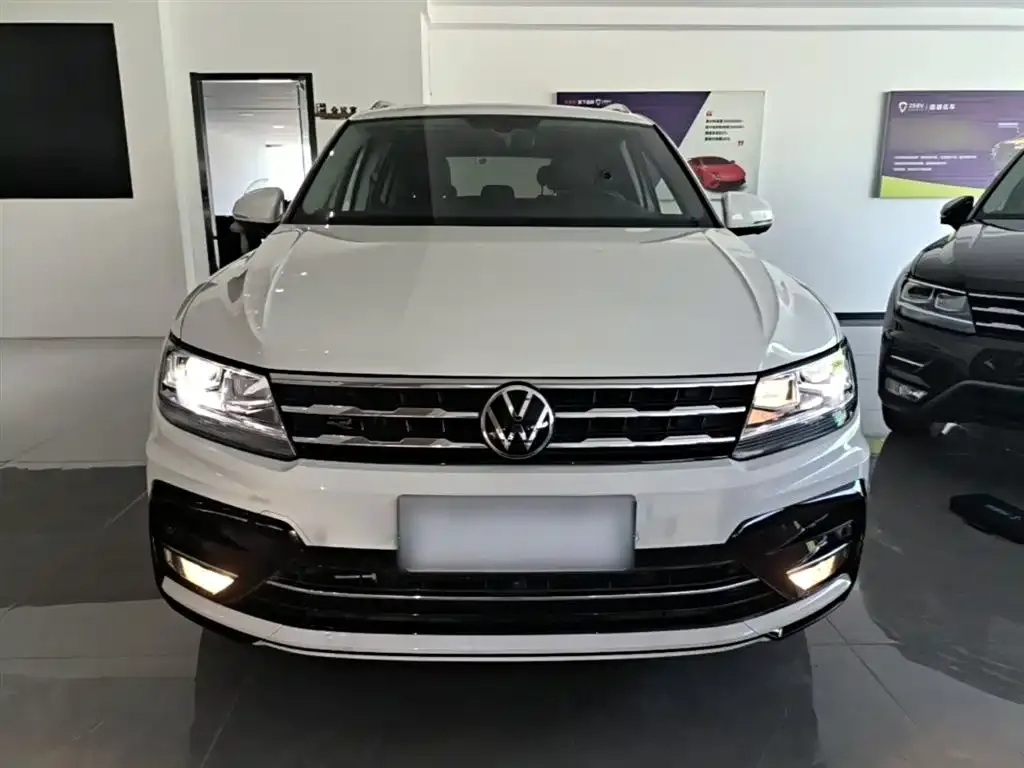 Volkswagen Tiguan L — фото 3