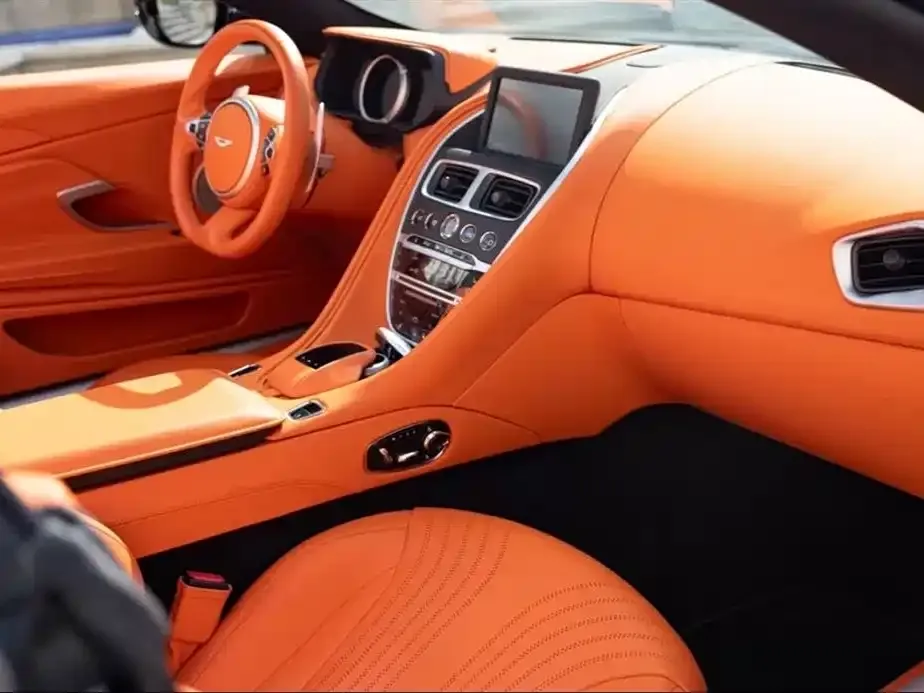 Aston Martin DB11 2021 из CN, фото 4
