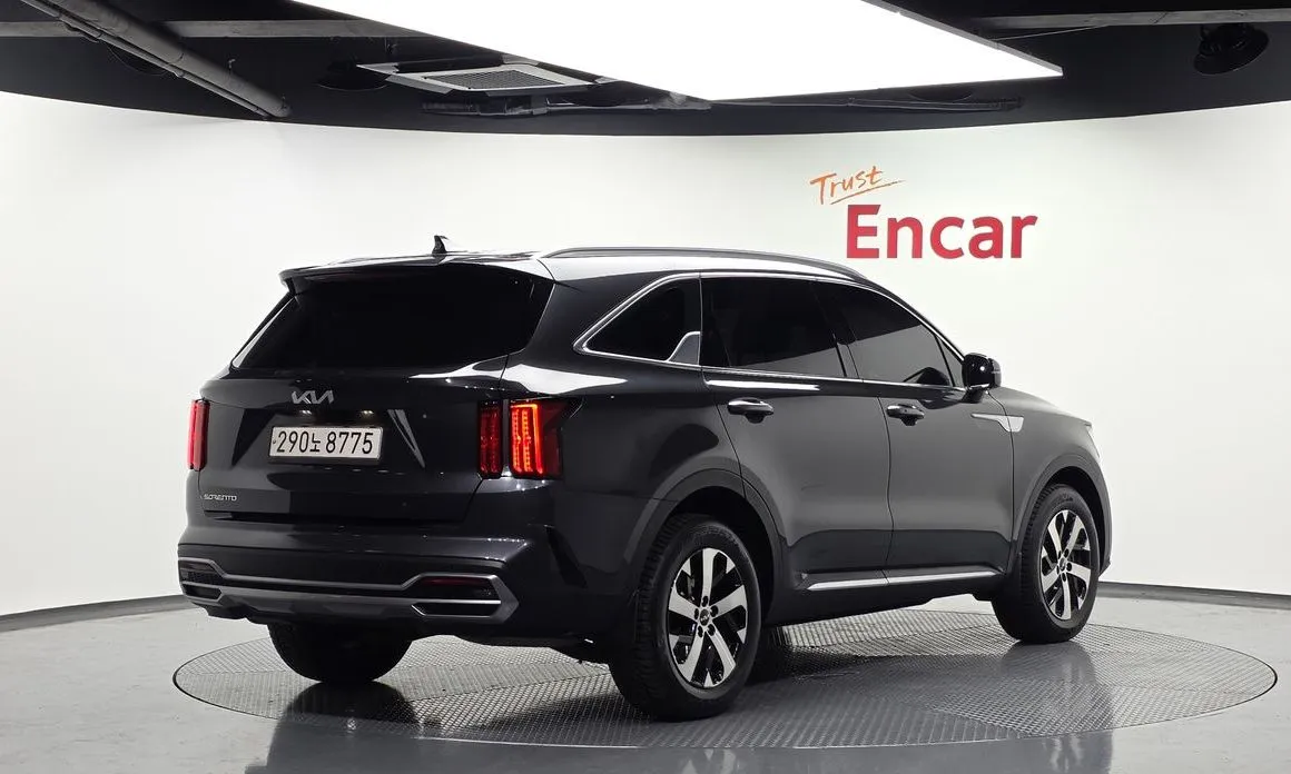 Kia Sorento — фото 9