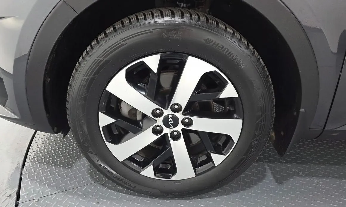 Kia Sorento — фото 8