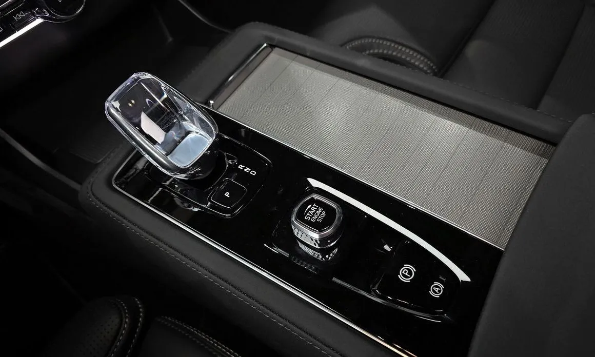 Volvo XC90 2026 из KR, фото 6