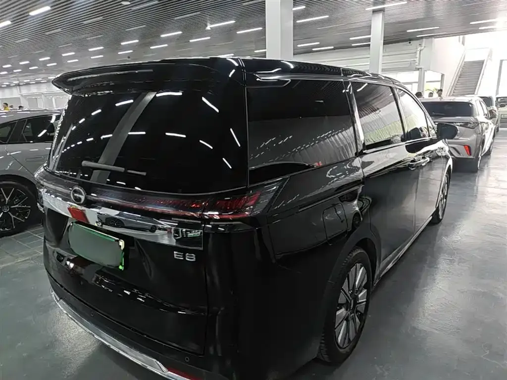 GAC Motor 传祺E8 PHEV — фото 8