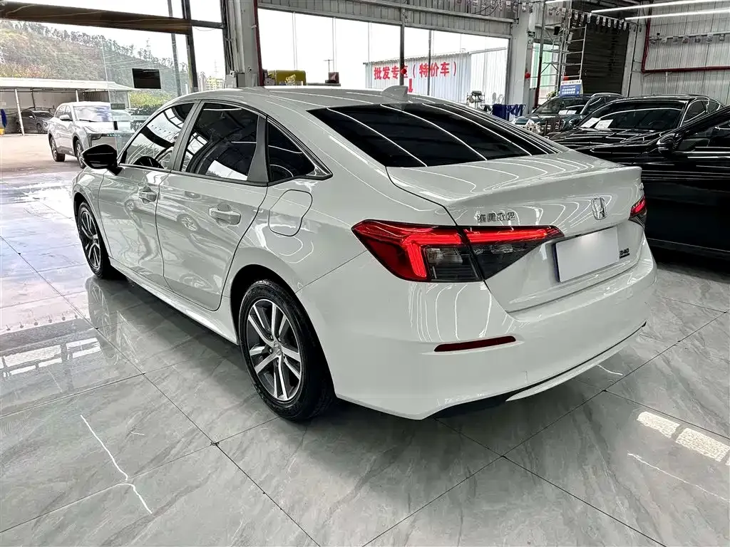 Honda Civic — фото 10