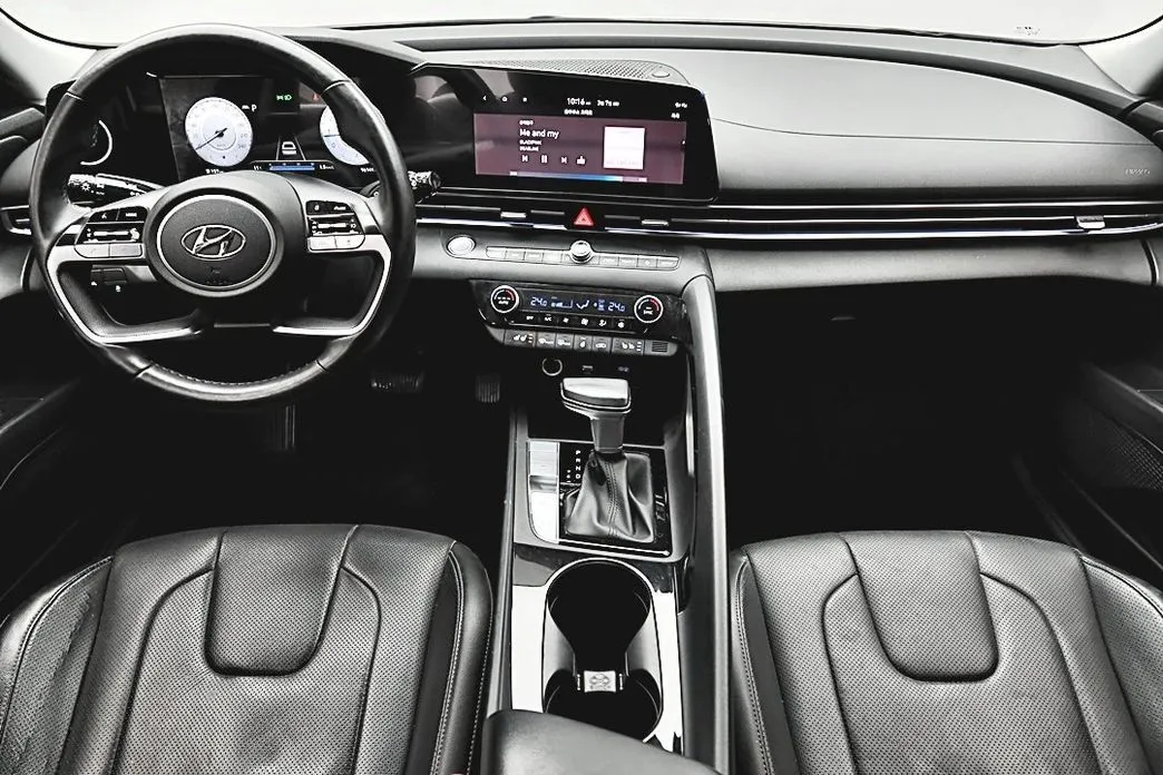Hyundai AVANTE 2021 из KR, фото 2