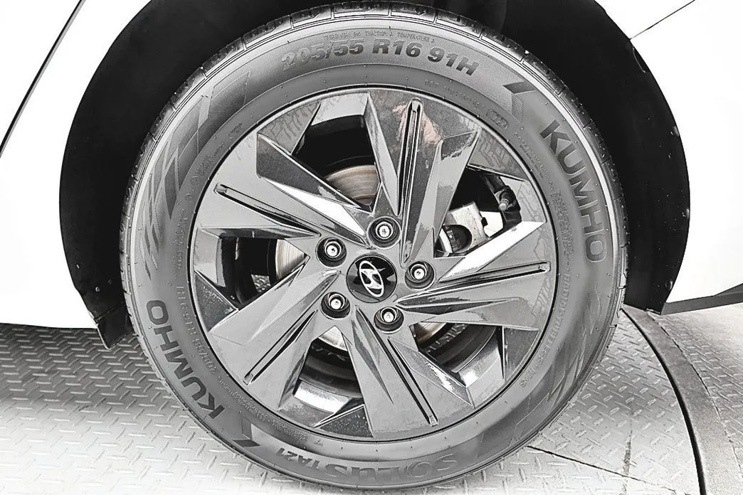 Hyundai AVANTE 2021 из KR, фото 9