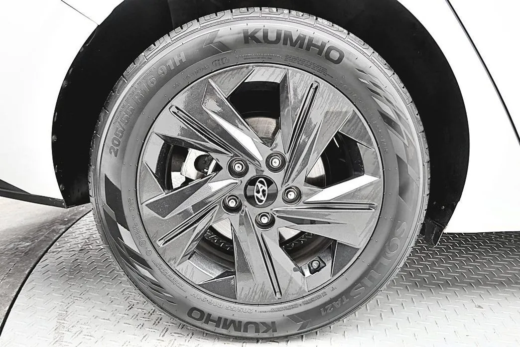 Hyundai AVANTE 2021 из KR, фото 10