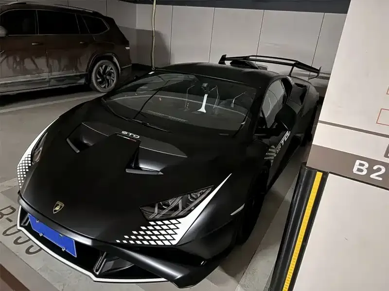 Lamborghini Huracan — фото 1