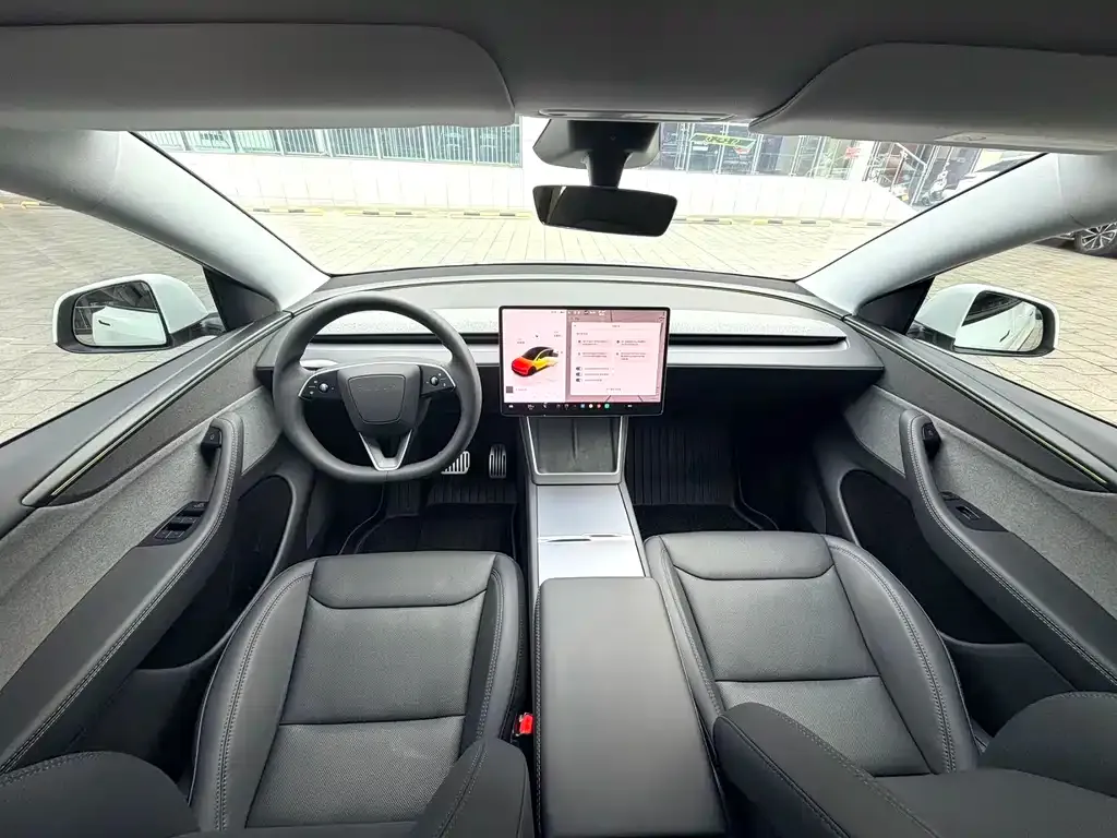 Tesla Model Y — фото 5