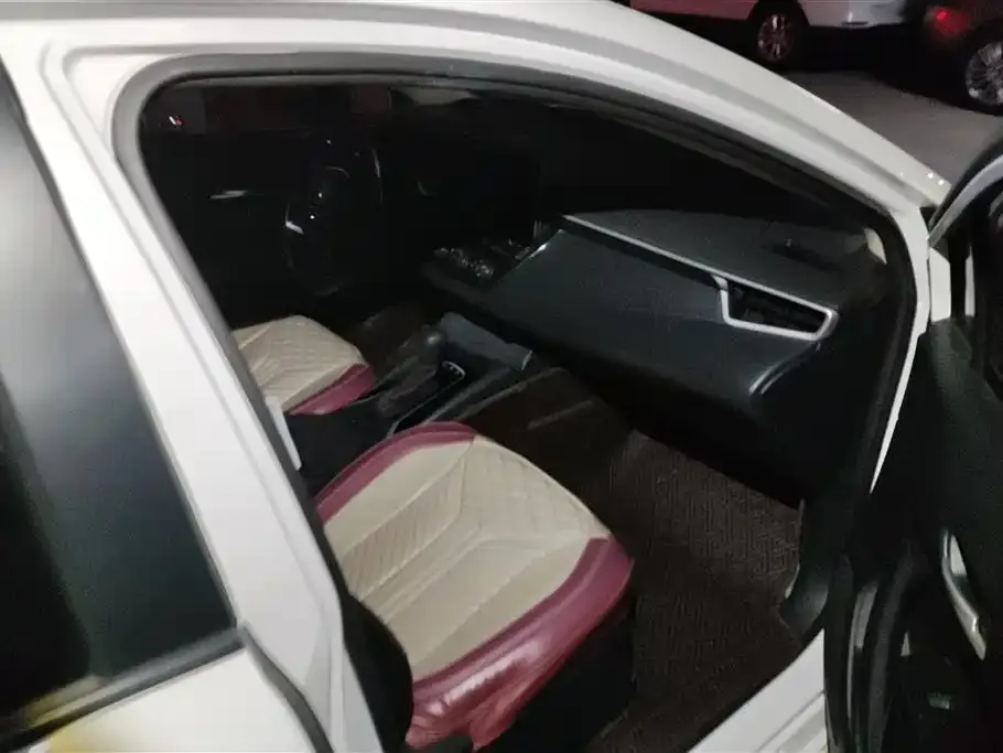 Toyota Corolla 2022 из CN, фото 2