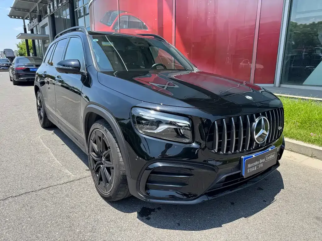 Mercedes-Benz GLB AMG — фото 4
