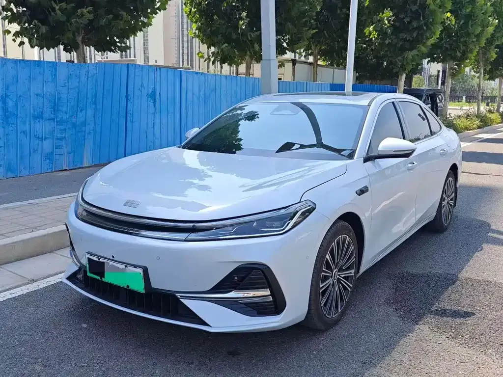 Geely 银河A7 EM