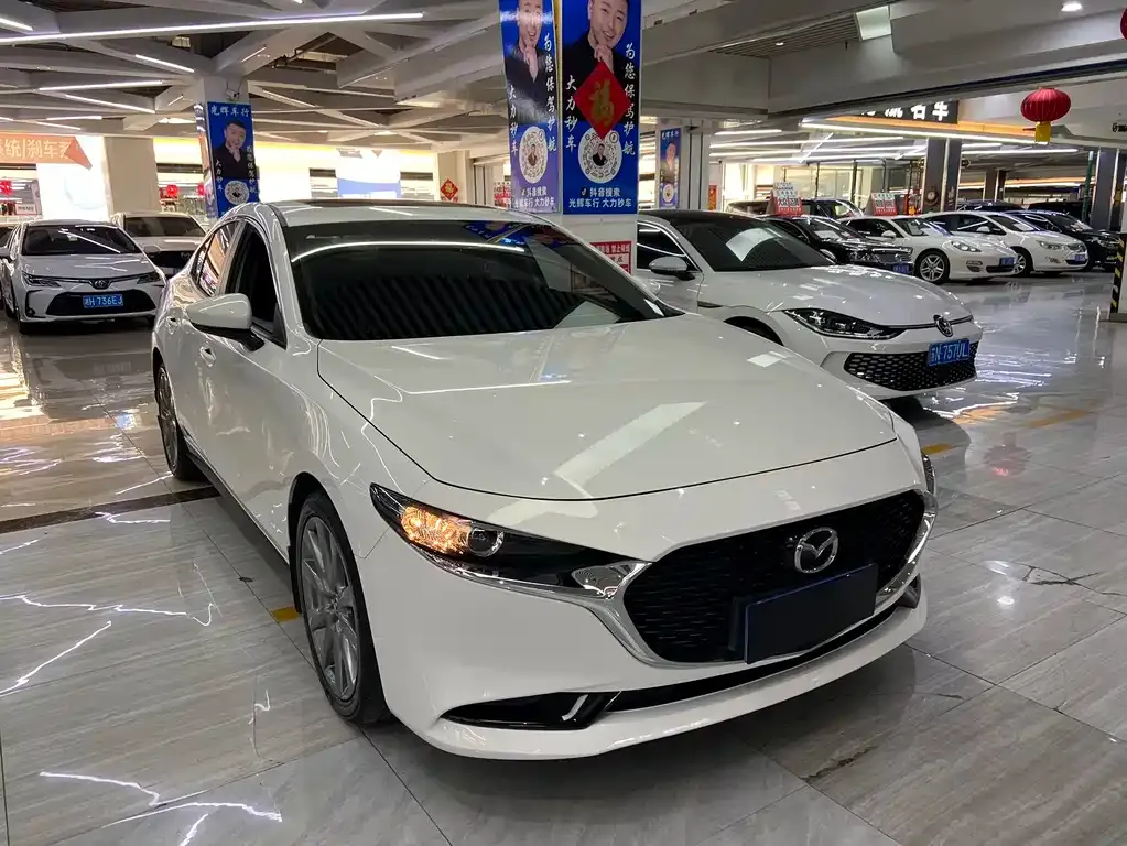 Mazda 3 Axela — фото 10