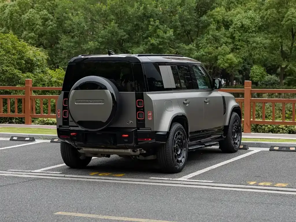 Land Rover Defender — фото 8
