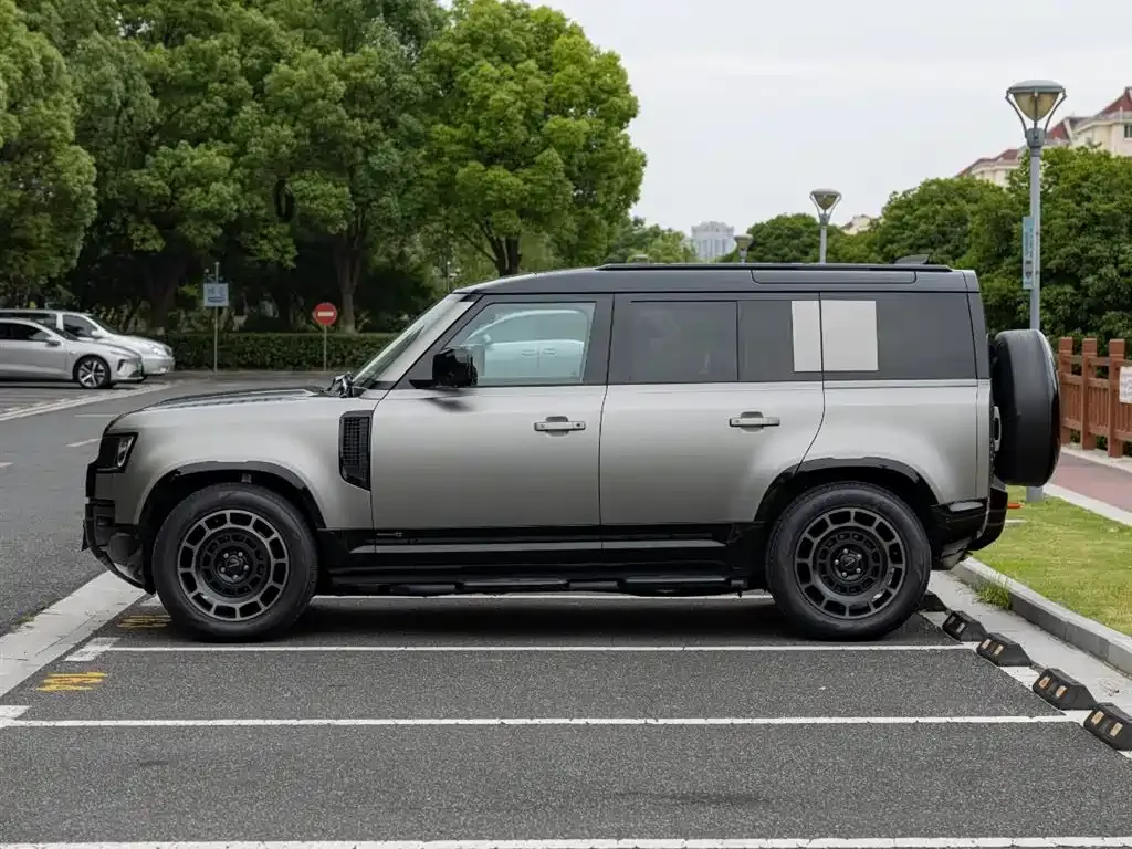 Land Rover Defender — фото 6