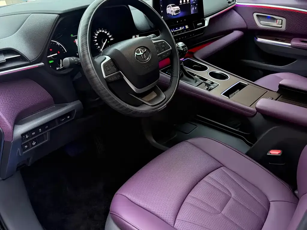 Toyota Granvia — фото 10