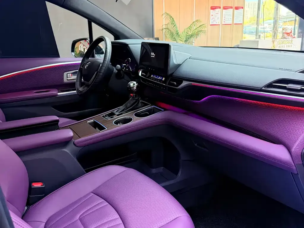Toyota Granvia — фото 9