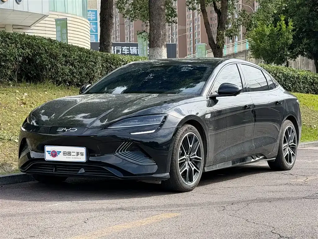 BYD Seal — фото 1
