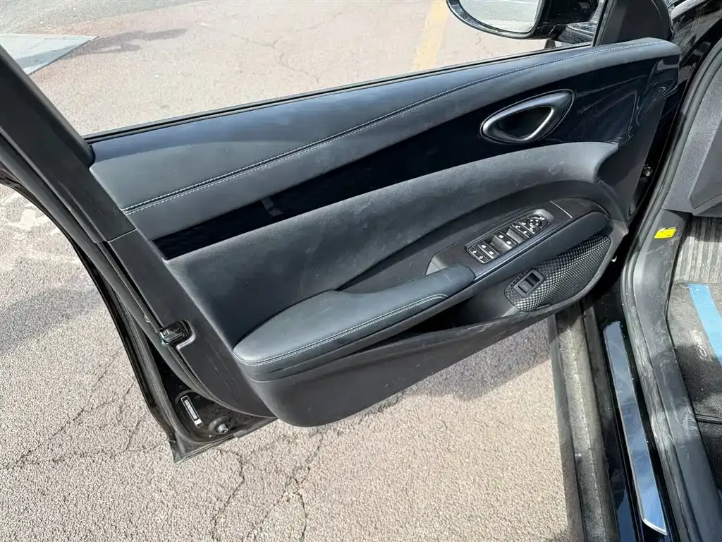 BYD Seal — фото 4