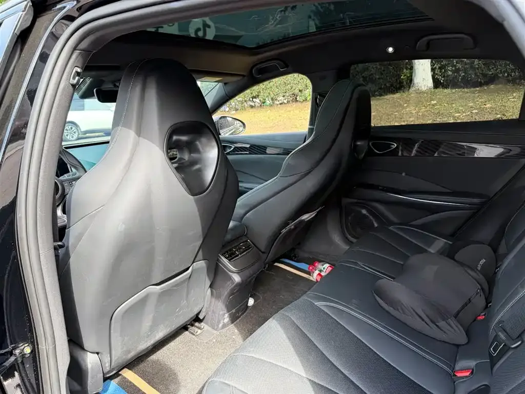 BYD Seal — фото 3