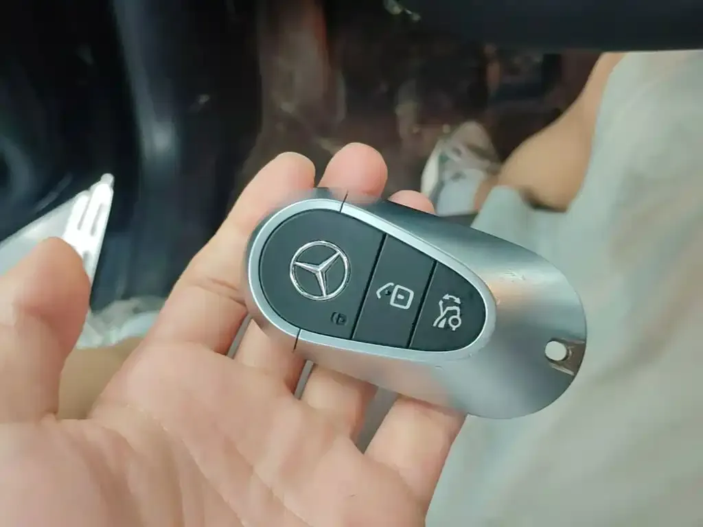 Mercedes-Benz EQE SUV 2023 из CN, фото 2