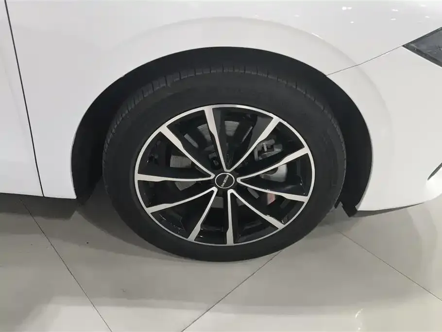 Roewe D7 2025 из CN, фото 7
