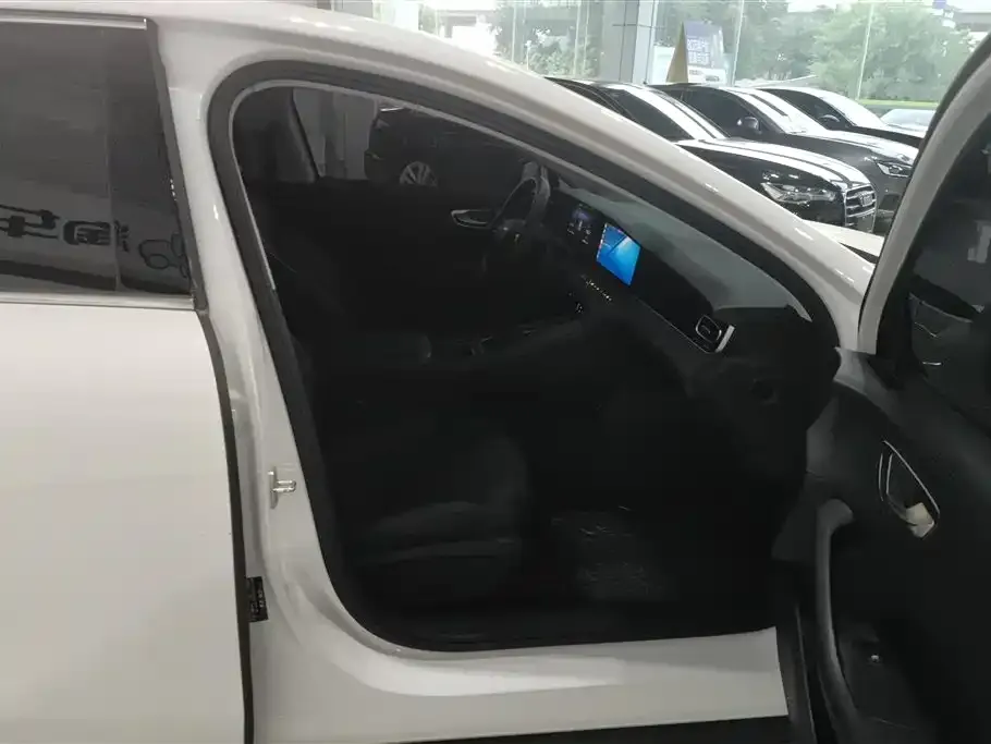 Roewe D7 2025 из CN, фото 2