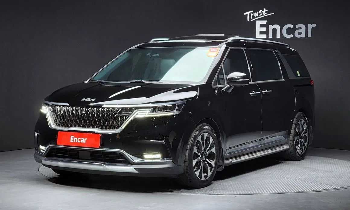 Kia Carnival — фото 1