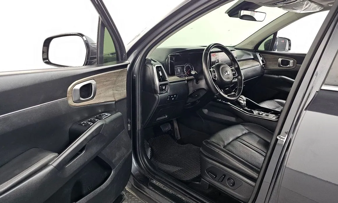 Kia Sorento — фото 9