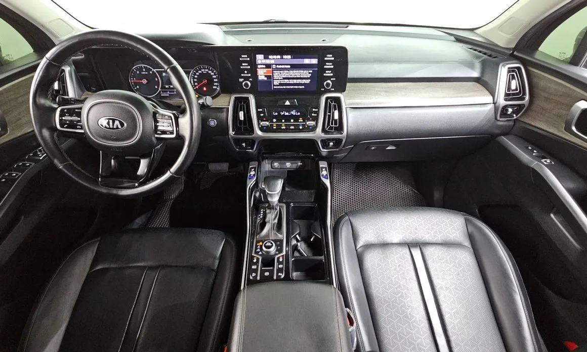 Kia Sorento — фото 6