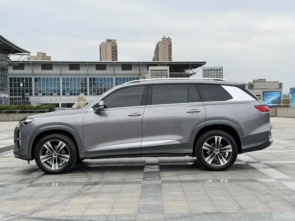 Audi Q6 2022 из CN, фото 7