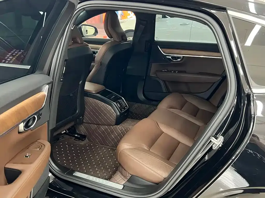 Volvo S90 — фото 2