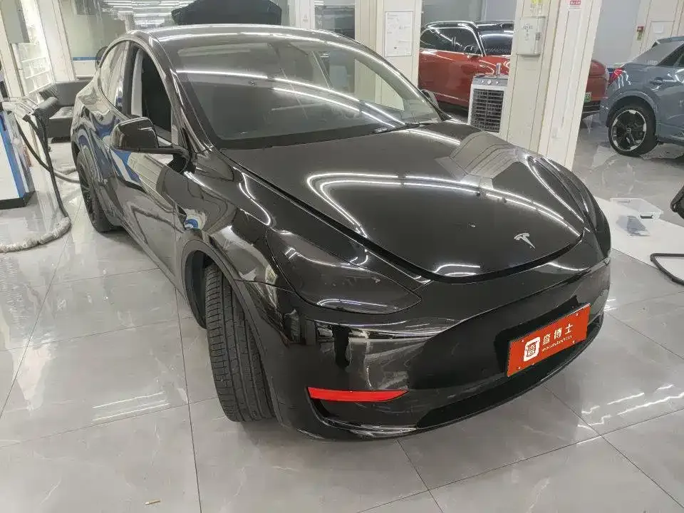 Tesla Model Y — фото 4