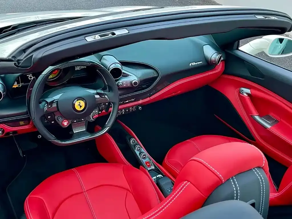 Ferrari F8 — фото 6
