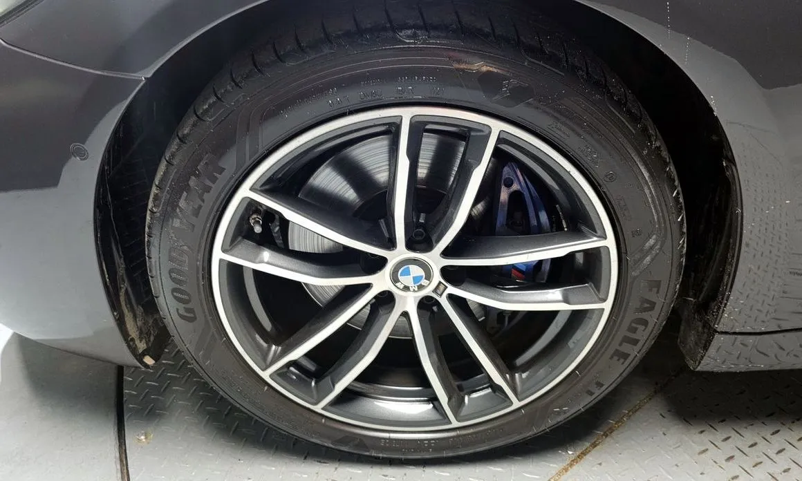 BMW 5-Series 2021 из KR, фото 8