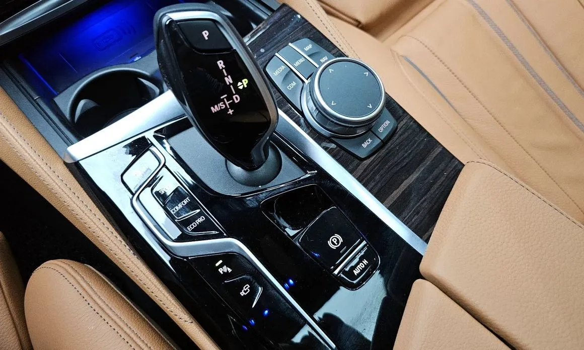 BMW 5-Series 2021 из KR, фото 9