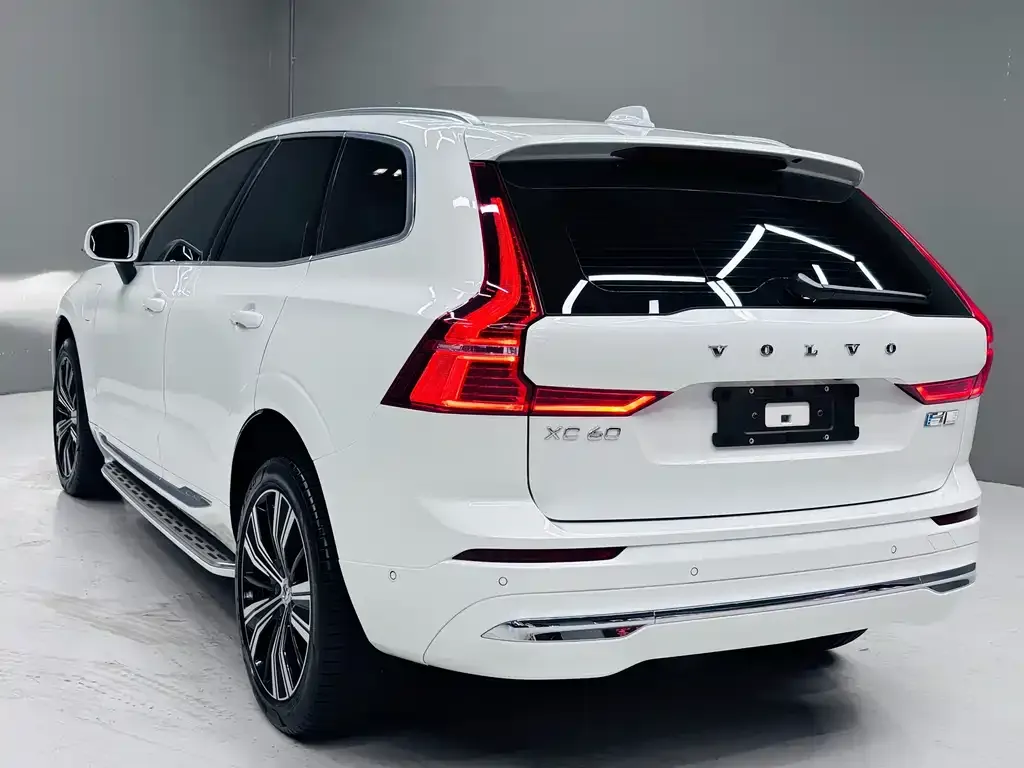 Volvo XC60 PHEV 2023 из CN, фото 6