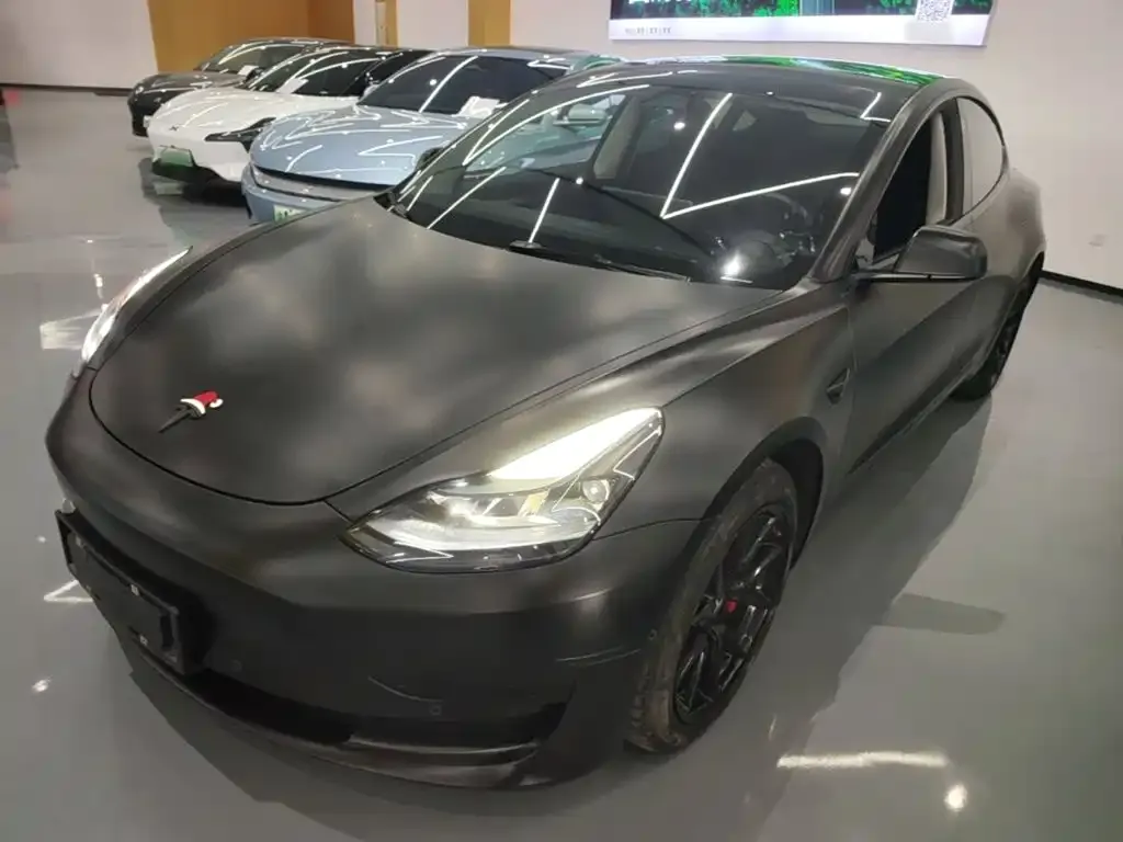 Tesla Model 3 — фото 10