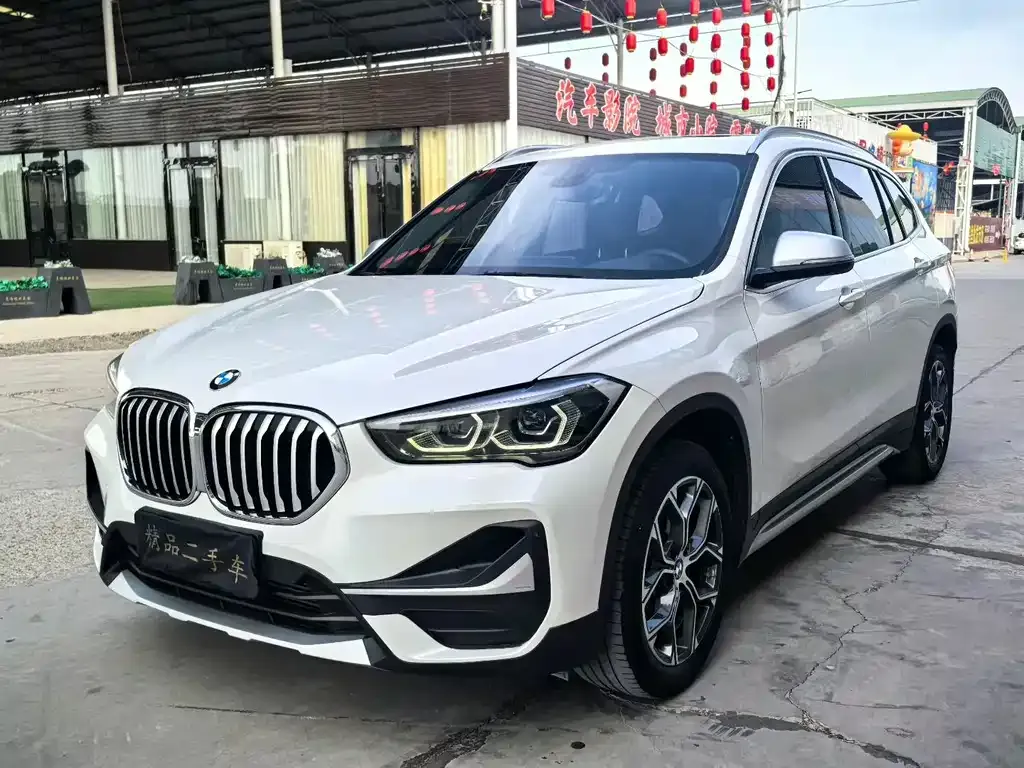 BMW X1 — фото 1