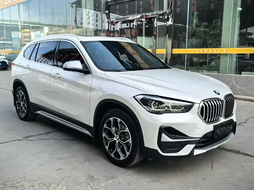 BMW X1 — фото 5