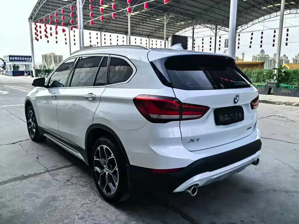 BMW X1 — фото 8