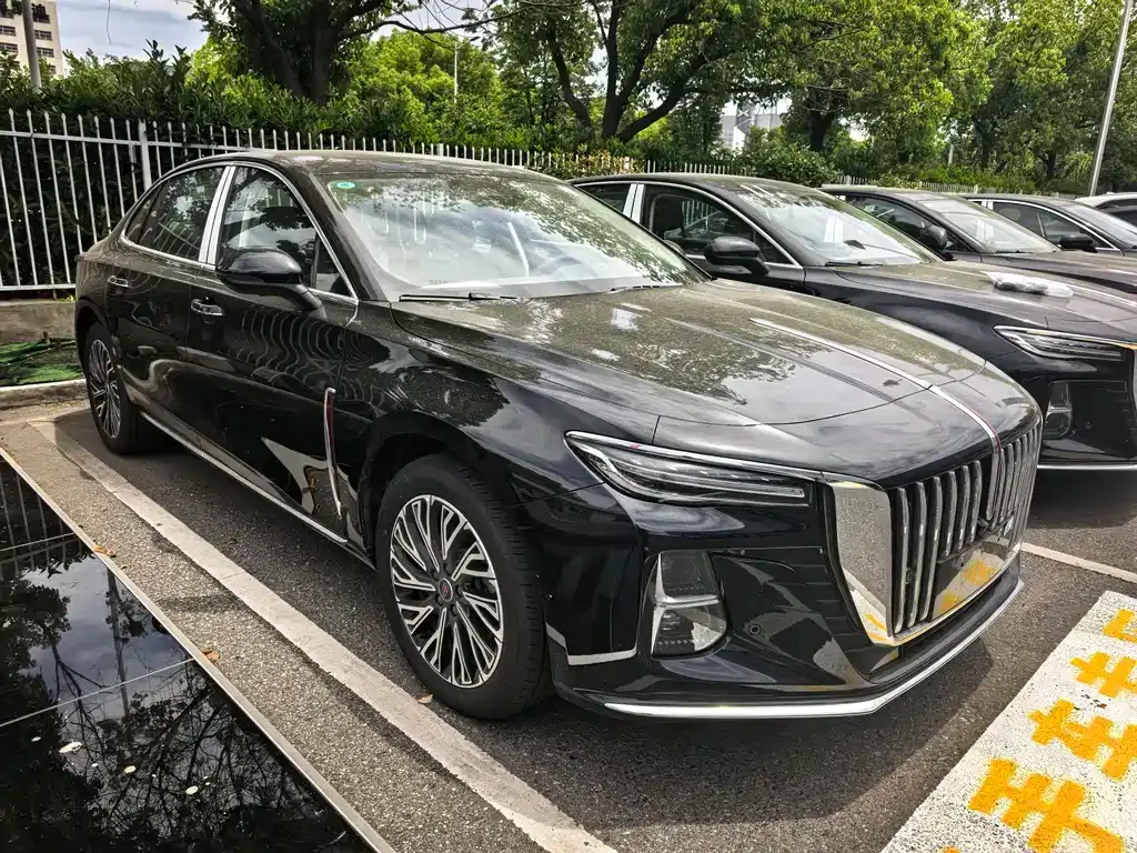 Hongqi H5 — фото 2